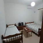 Me Oborr, Me Pamje Deti Appartamento *