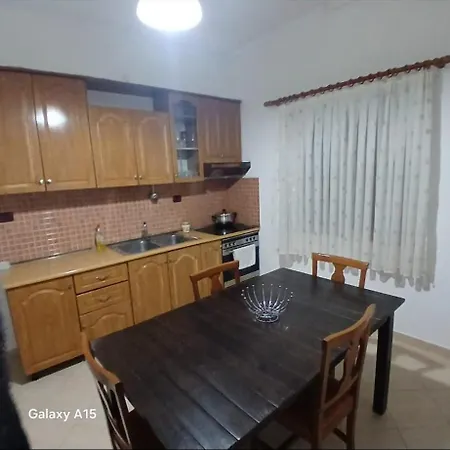 Me Pamje Deti Uji I Ftohte *